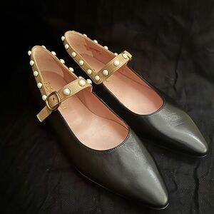 Pretty Ballerinas Black and Nude Flats with Pearl Accents